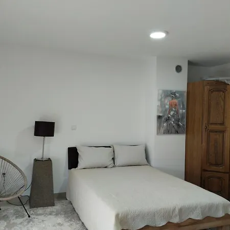 Iris 1 Apartment Ravno Exterior photo