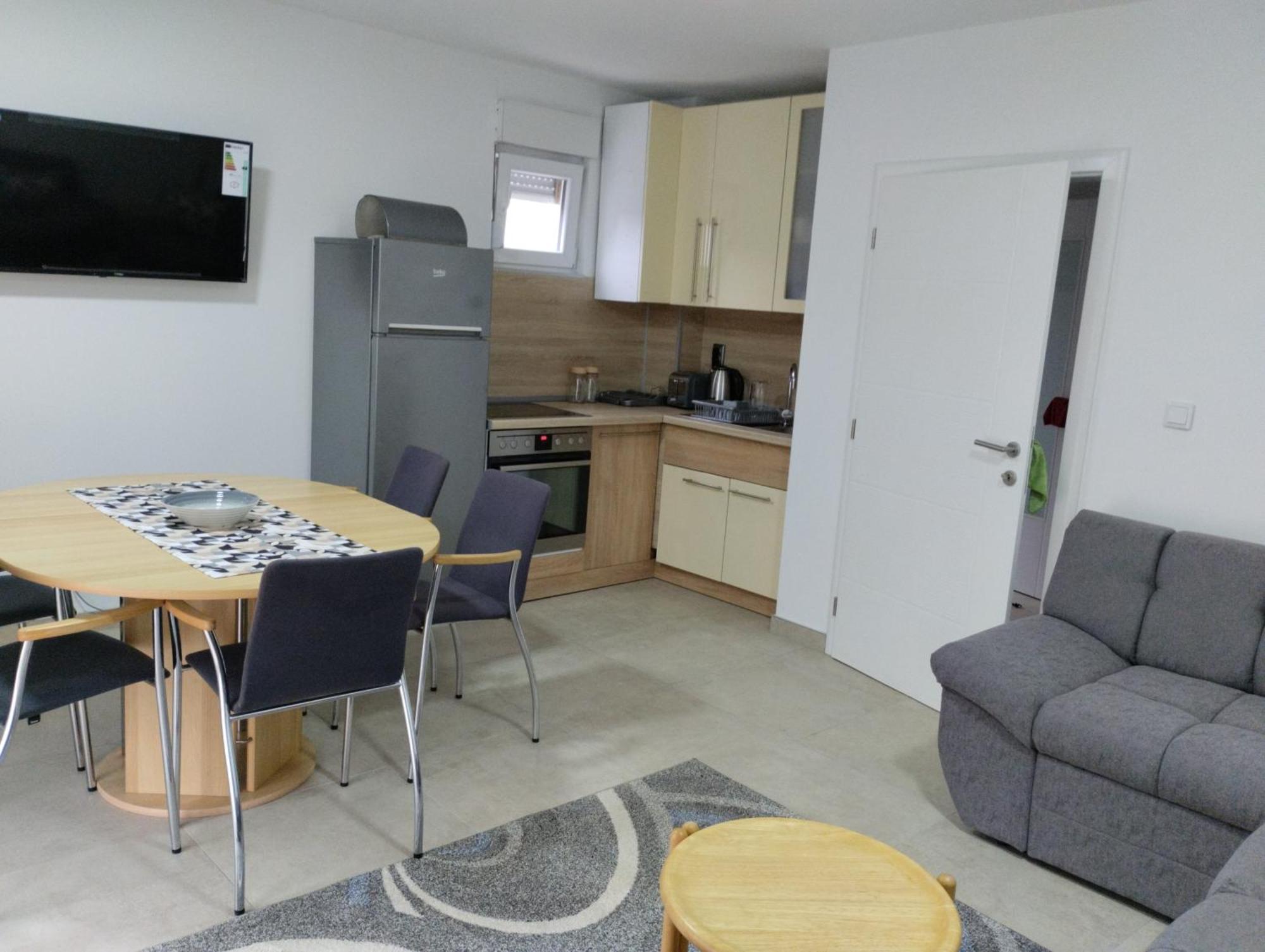 Iris 1 Apartment